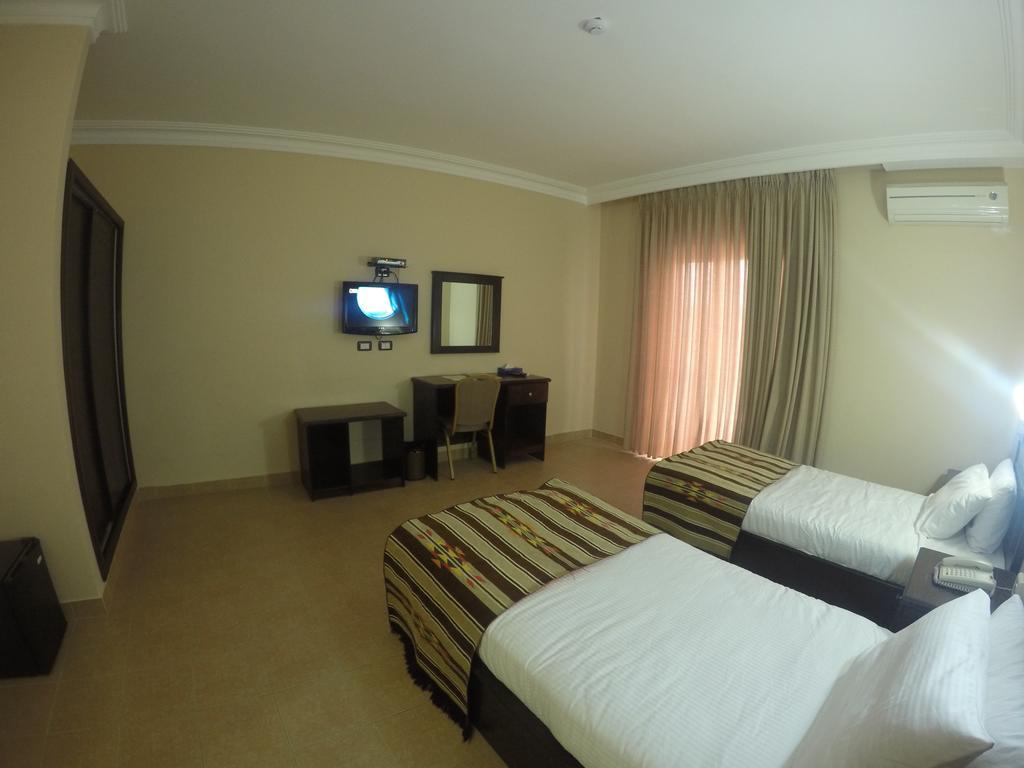 Delilah Hotel Madaba Extérieur photo